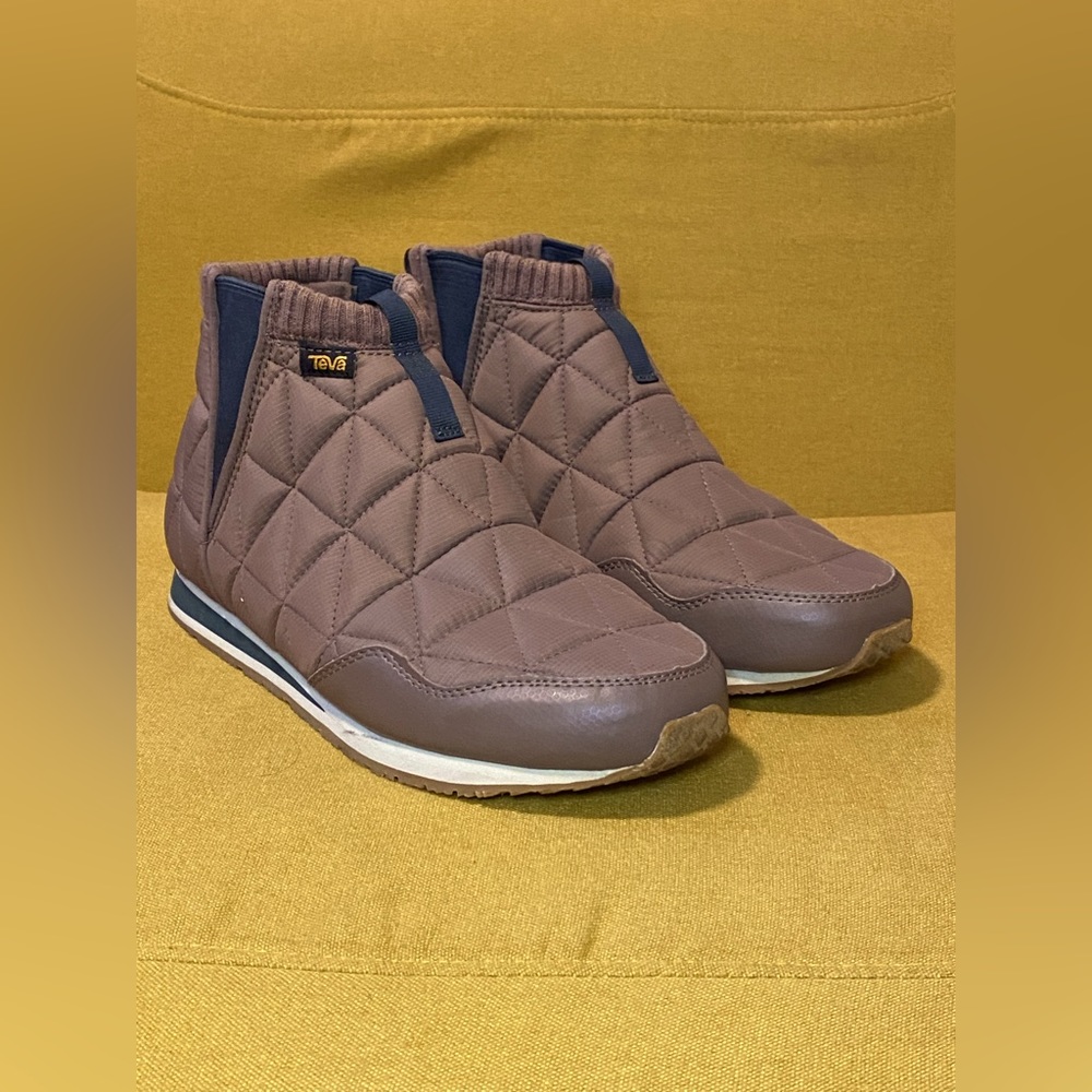 Teva Quilted Ankle Booties in Brown with Navy Trim
